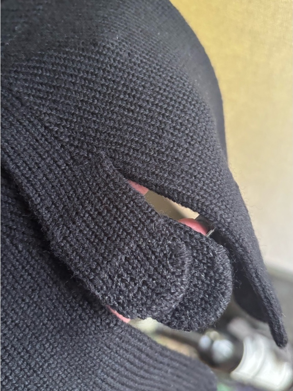 Authentic COACH 1941 Black Knit Tech Gloves with Logo Patch - Picture 5 of 6